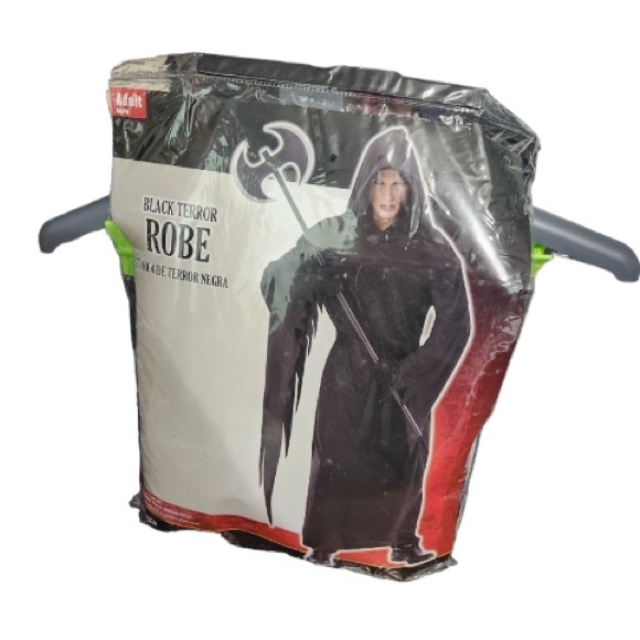 Black Terror Hooded Robe with Accessories - Picture 4 of 4